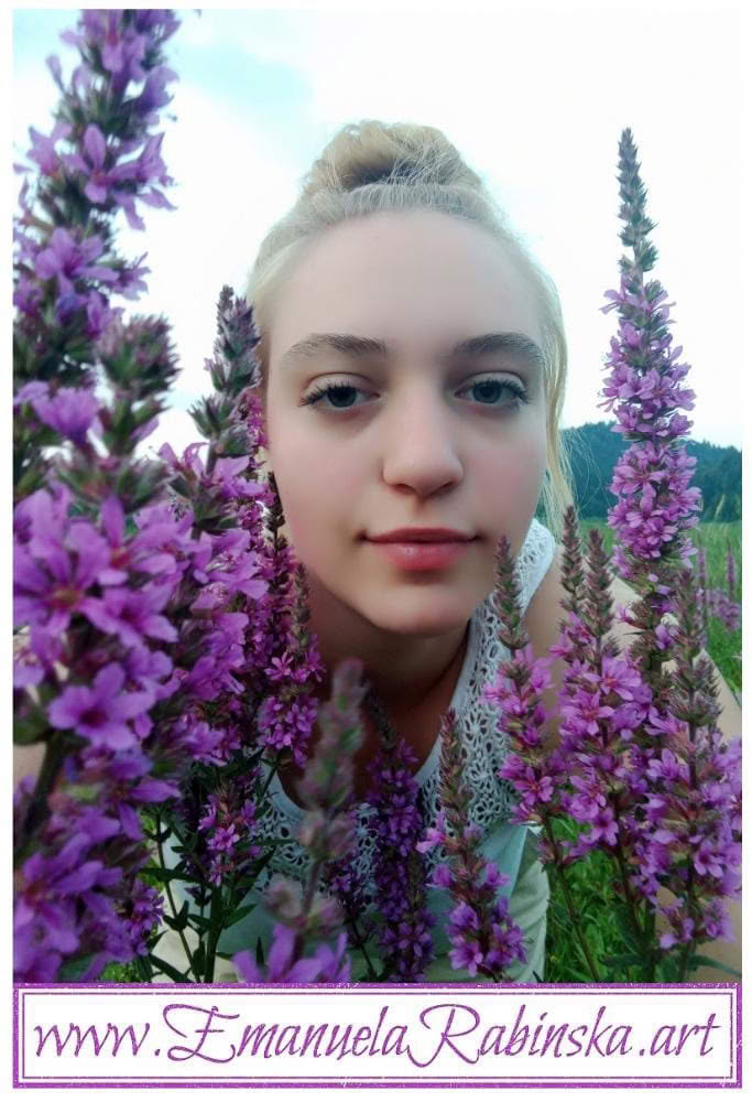 Piosenkarka Emanuela Rabińska. Piosenkarka Emanuela Rabińska.