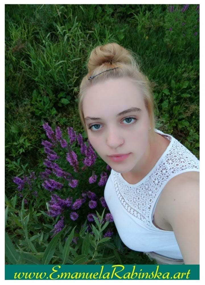 Piosenkarka Emanuela Rabińska. Piosenkarka Emanuela Rabińska.