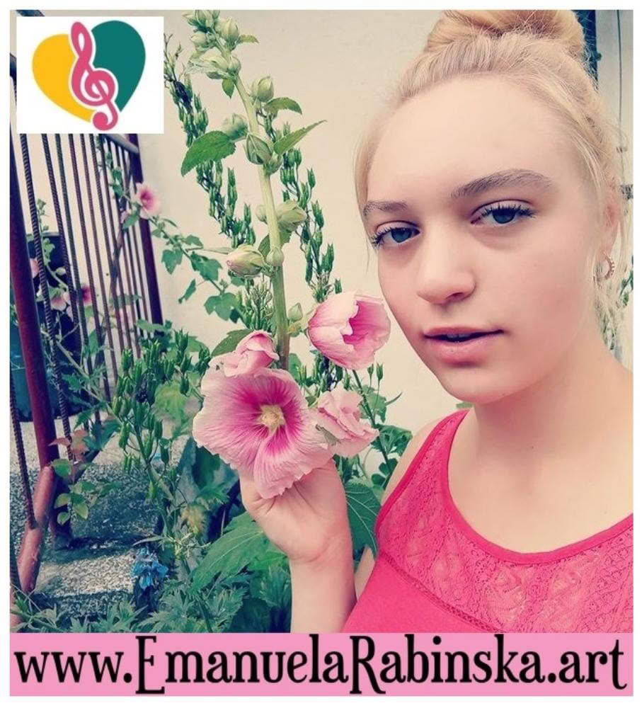 Sängerin und Liedermacherin aus Polen Emanuela Rabinska. Sängerin und Liedermacherin aus Polen Emanuela Rabinska.