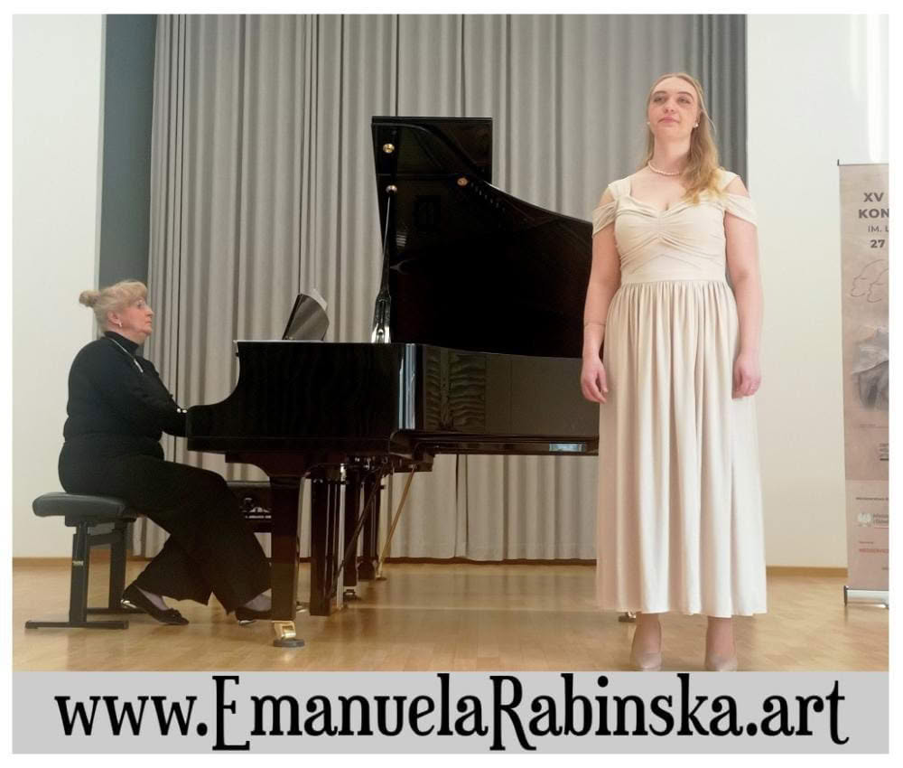 Śpiewaczka Emanuela Rabińska na XV Ogólnopolskim Konkursie Wokalnym Śpiewaczka Emanuela Rabińska na XV Ogólnopolskim Konkursie Wokalnym