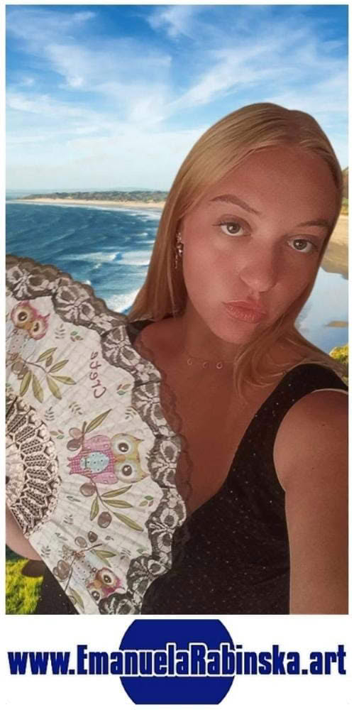Wokalistka Emanuela Rabińska. Wokalistka Emanuela Rabińska.