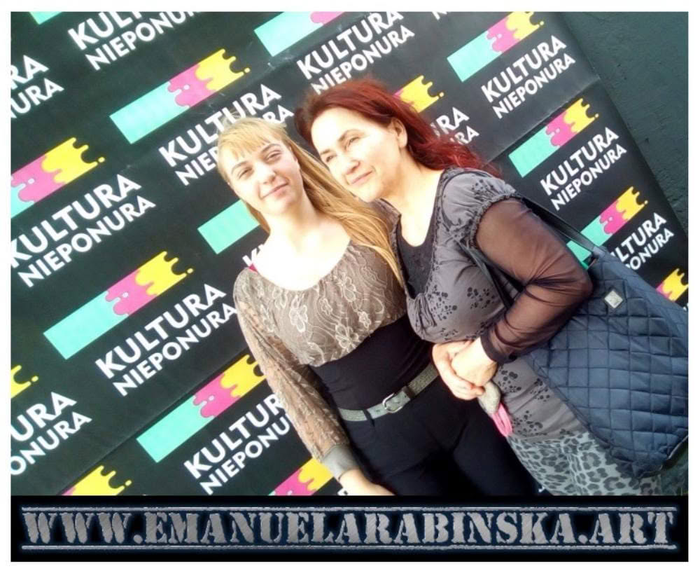 Wokalistka Emanuela. Występ na koncercie festiwalu Kultura Nieponura. Wokalistka Emanuela. Występ na koncercie festiwalu Kultura Nieponura.